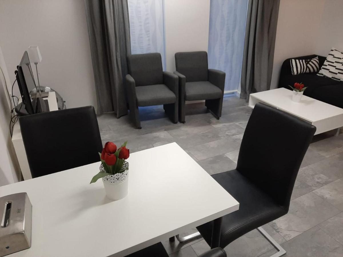 'T Zunke Hotel Beek  Bagian luar foto